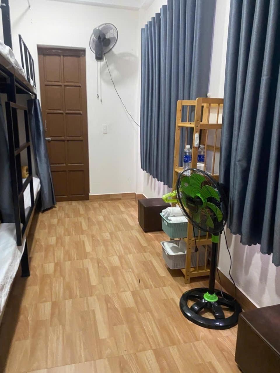 Aumori Hostel Dong Hoi Exterior photo